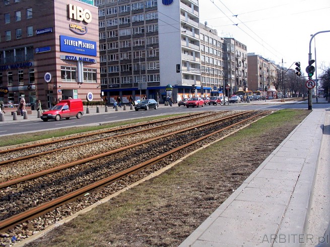 Remont Marszałkowskiej spowodował wstrzymanie linii tramwajowych - tory zardzewiały