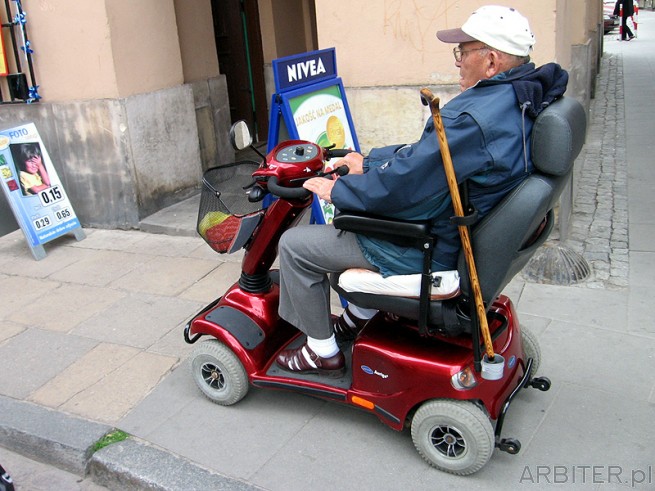 Wózek inwalidzki elektryczny  - skuter