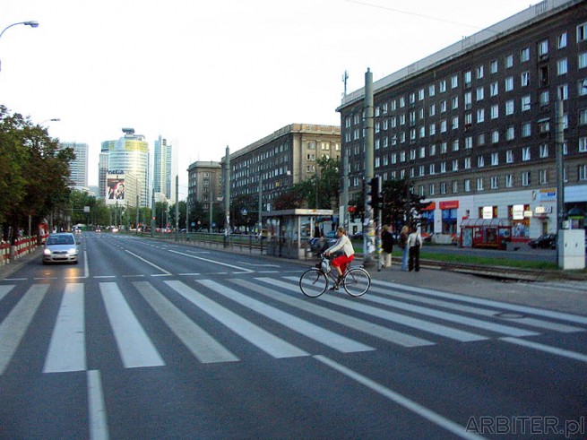 Warszawa jest piękna. Skrzyżowanie przy Feminie