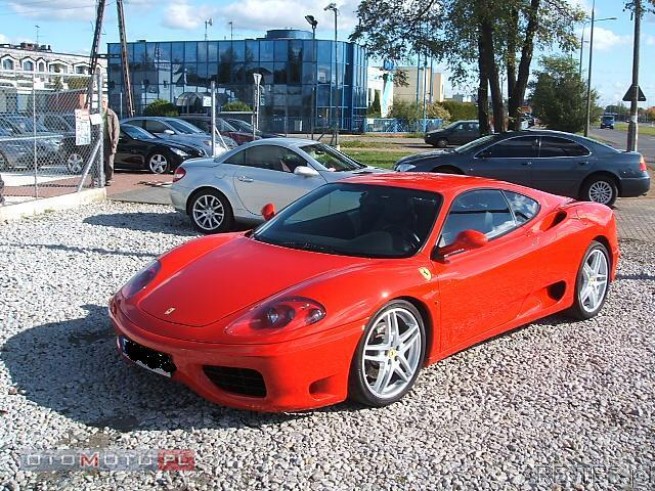 Wg internetowych plotek to ten pojazd Ferrari MODENA 360 F1. Nie jest to informacja ...