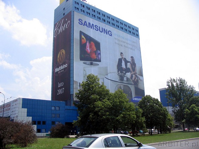 Dom Studenki Riviera i nowa reklama - płachta Samsunga. Studenci nie chcieli reklam, ...
