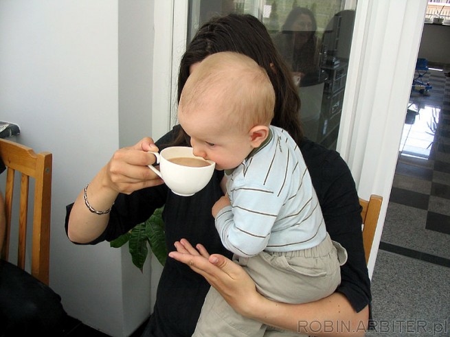 Herbata z mlekiem, okolo 15 maja 2007.<br />
Tea with milk. Mid-May 2007<br />
Te ...