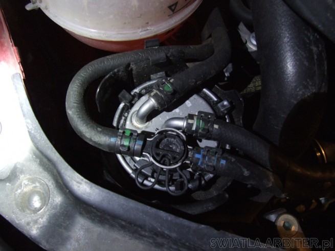 W silniku TDI wyjęcie z obudowy filtra paliwa poprawia