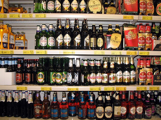Supermarkety mają coraz lepszą ofertę piw. Corona - piwo nastoletnich bywalców ...