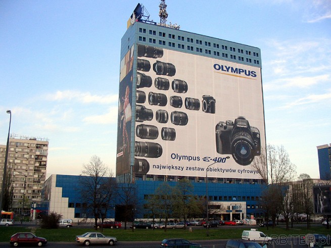 Wielka reklama Olympus na Rivierze - studenci się skarżą