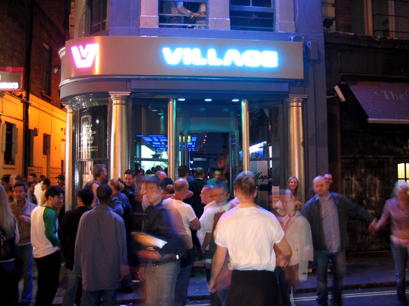 <b>Village</b> - dosc sprecyzowany lokal -<b>Gay pub London</b>