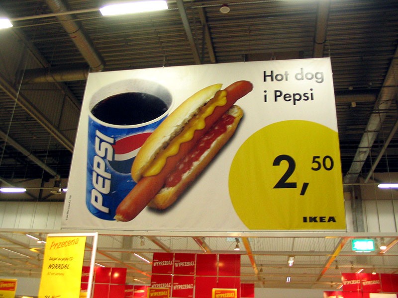 Hod dog i Pepsi 2,5PLN. Jedno jest pewne - Pepsi smakuje tak jak powinna.