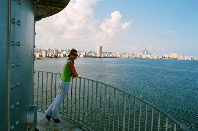 Havana - Widok na miasto z latarni na Castillo del Morro. Twierdzy broniącej Havanę ...