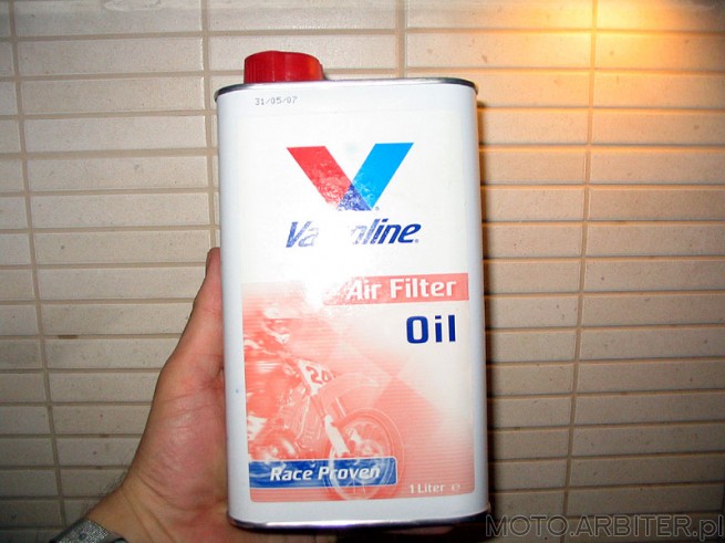 Valvoline AIR filter filter Oil. Taki olej można tez stosować do nasączania stożków ...