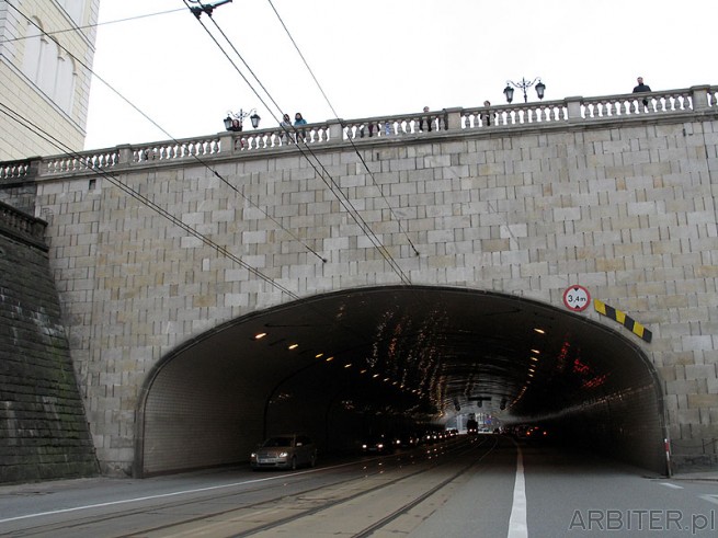 Tunel pod Starówką. Wysokość maksymalna 3,4m
