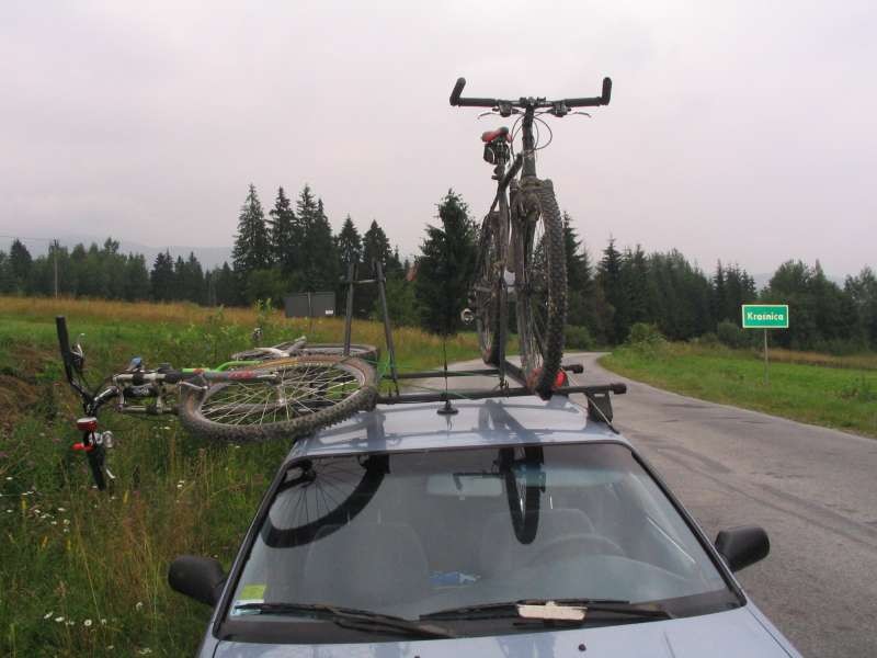 Efekt złego zamocowania roweru i szybkiej jazdy w górach (powiedzmy 30% szybszej ...