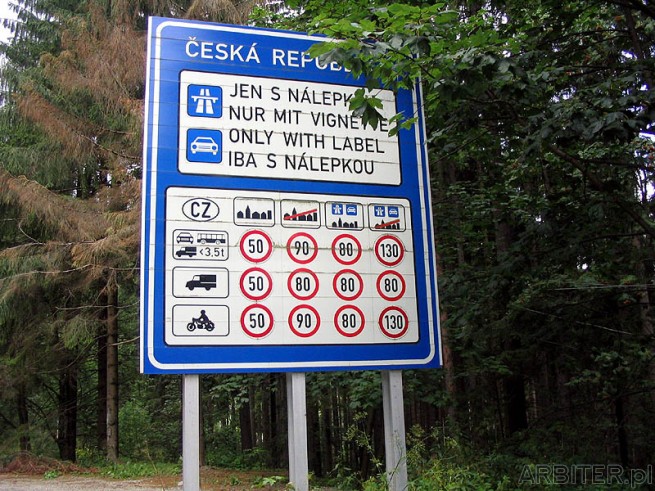 W Czechach dozwolona prędkość w terenie zabudowanym to 50km/h, natomiast na Słowacji ...