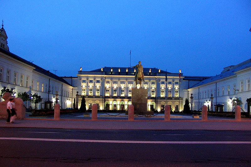 Pałac prezydencki. Fotografia z roku 2004